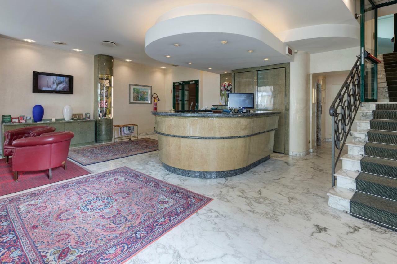 Palace Hotel Civitanova Marche Kültér fotó