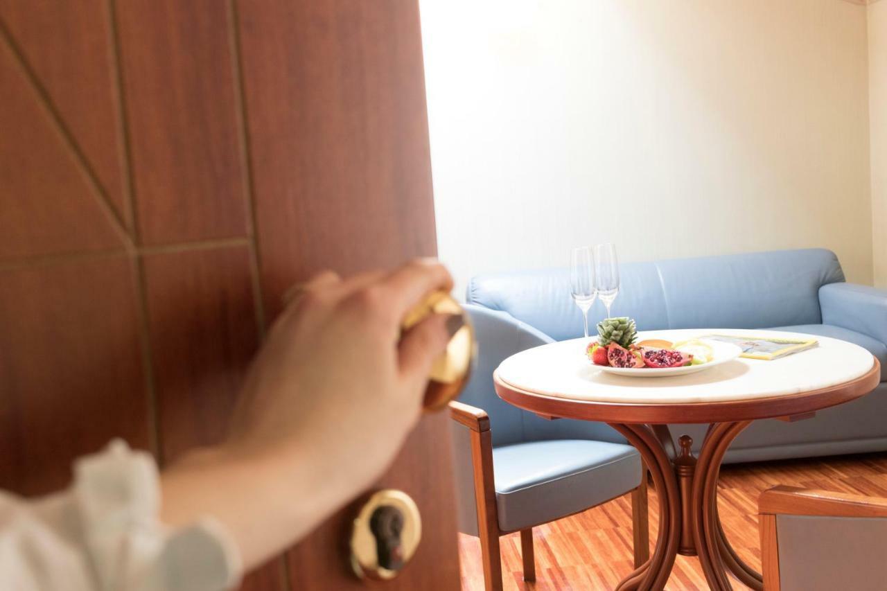 Palace Hotel Civitanova Marche Kültér fotó